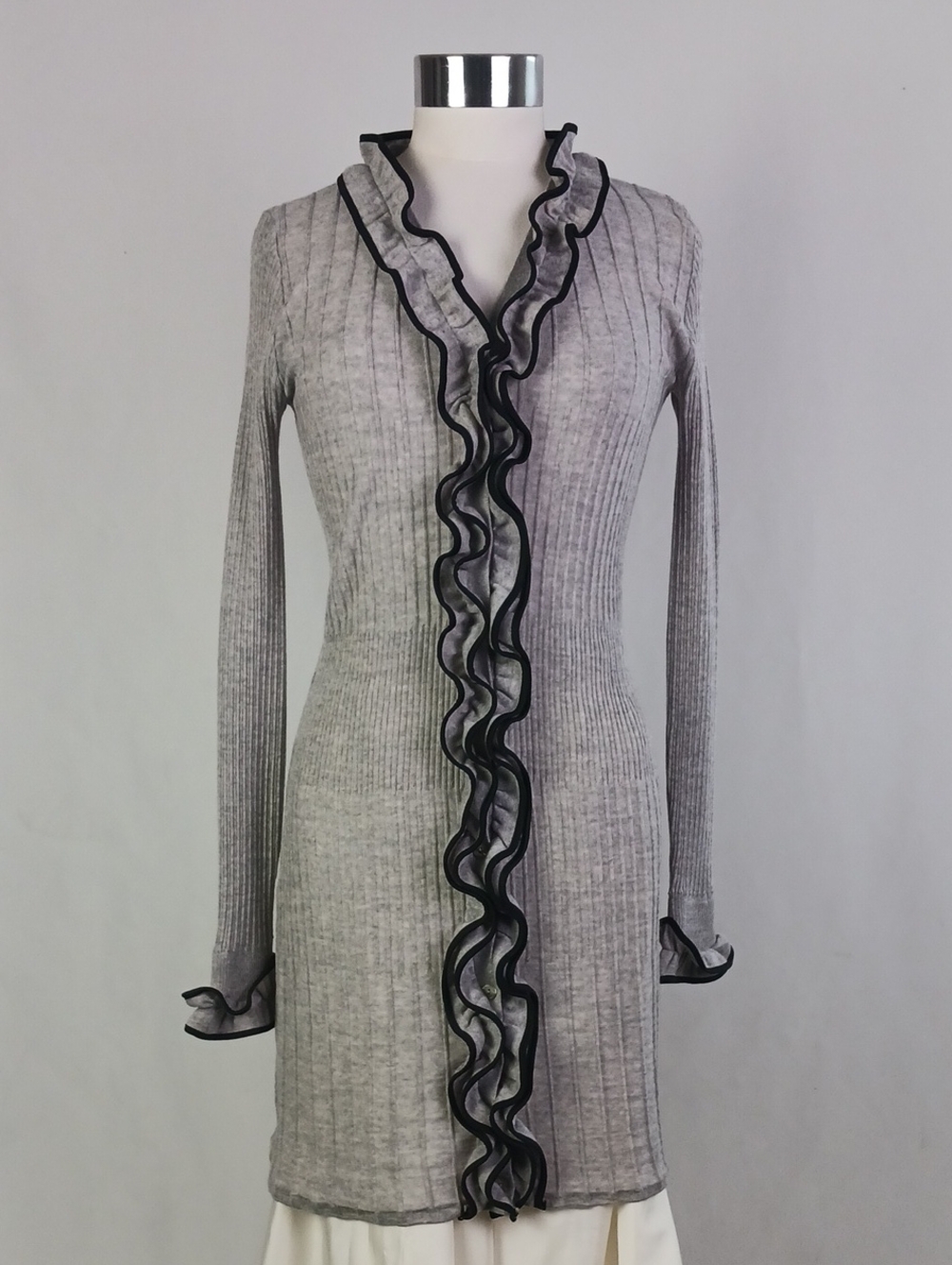 ANN FONTAINE GRAY KNIT W BLK RUFFLE FRONT DRESS